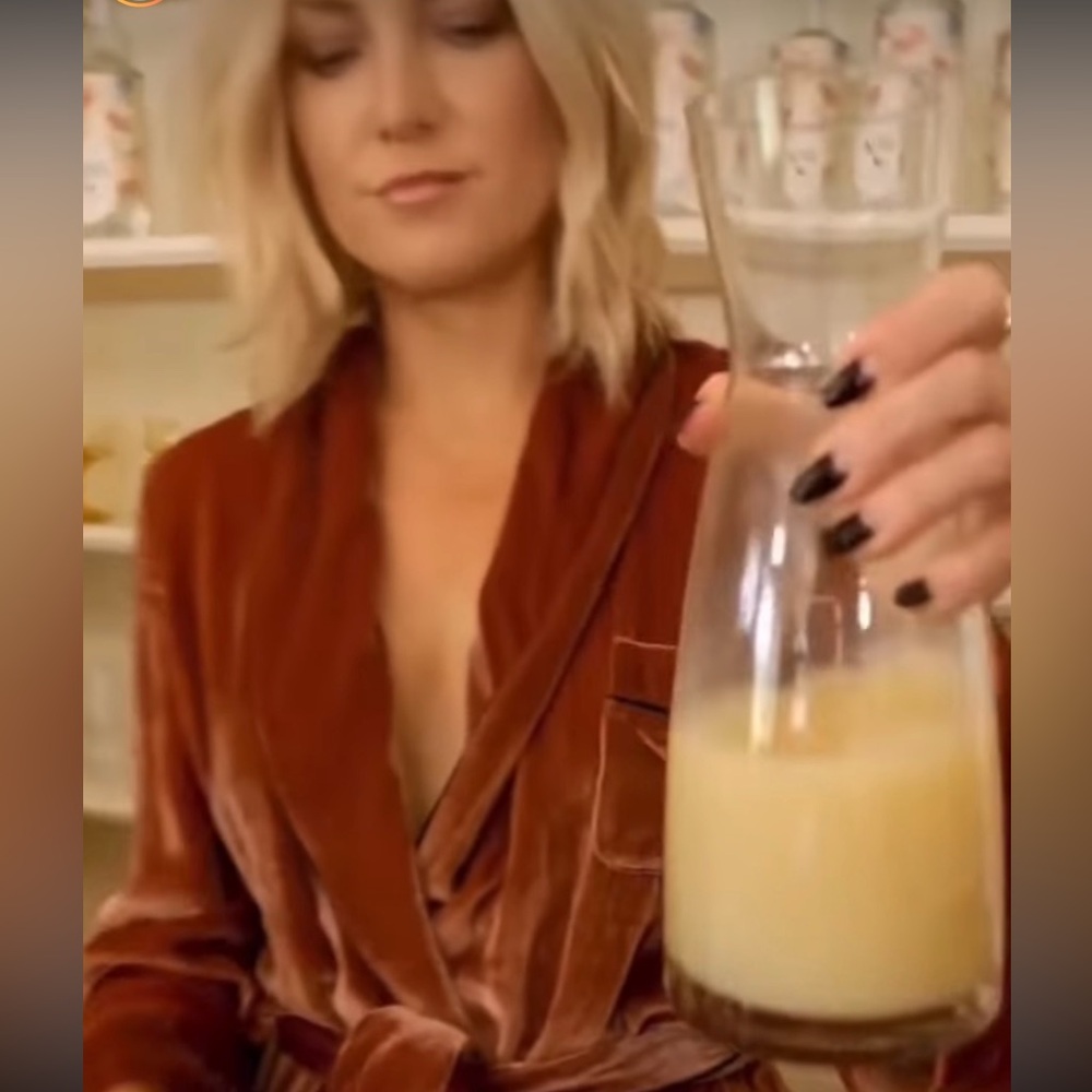 Bon vivant Velvet Robe in Warm Rust - Picture 3 of 10